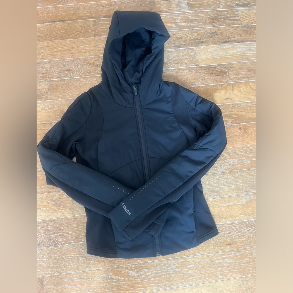 WORN ONCE LIKE NEW Conditin Lululemon Black Push Your Pace Jacket size 6
